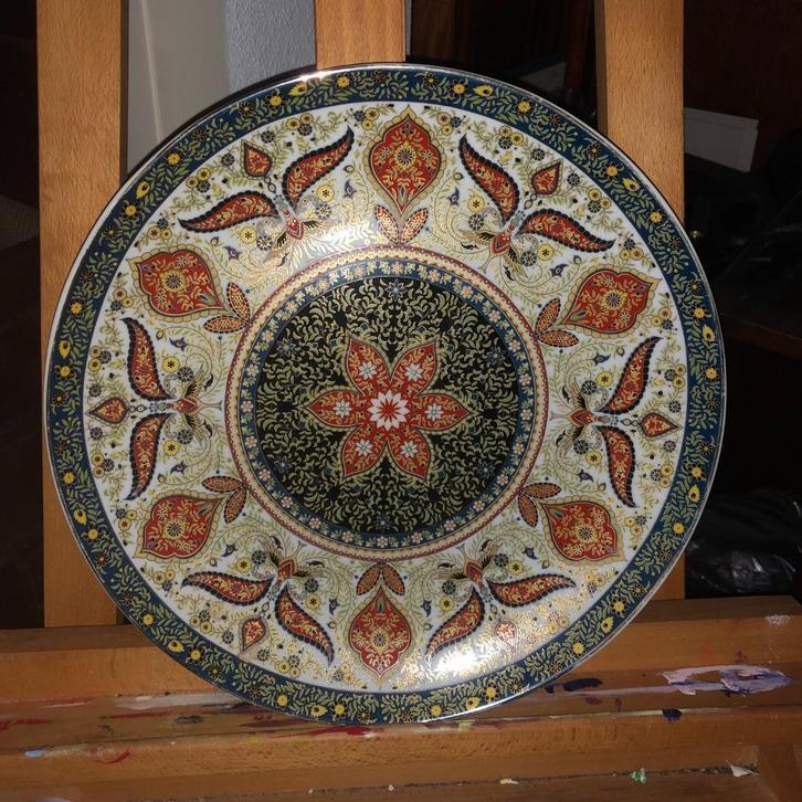 Sierbord met oosters motief – Ø 30,6 cm, Antiek en Kunst, Antiek | Wandborden en Tegels, Ophalen of Verzenden
