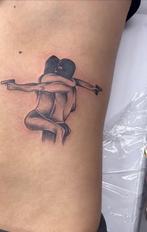 Voor een mooie prijsje een tattoo zetten, Ophalen