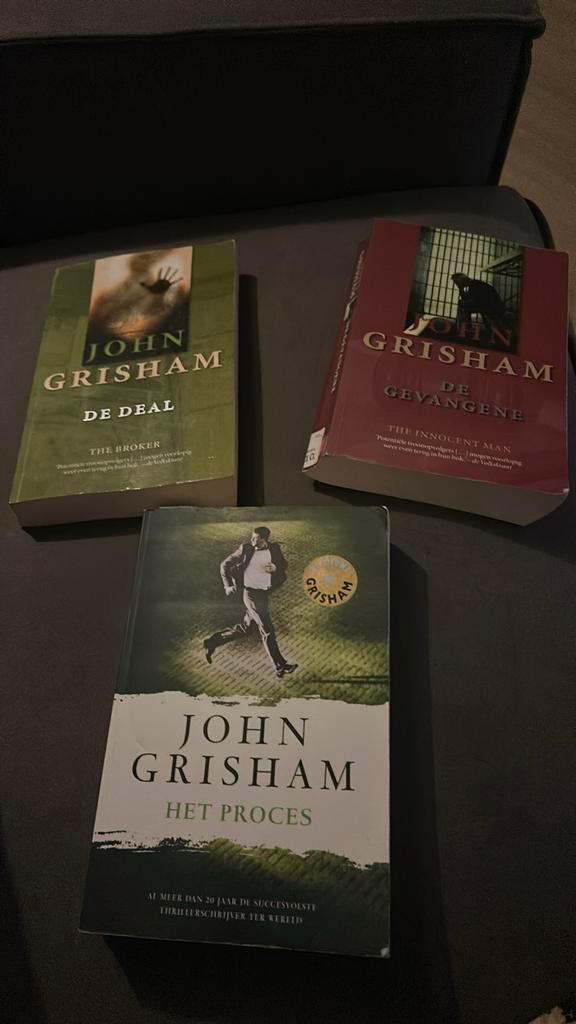 John Grisham - Het proces, De Gevangene, De Deal, Boeken, Thrillers, Gelezen, Nederland, Ophalen of Verzenden