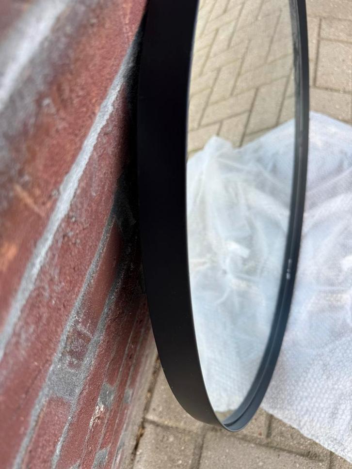 Ronde Spiegel met Zwarte Rand, Huis en Inrichting, Woonaccessoires | Spiegels, Nieuw, 50 tot 75 cm, Minder dan 100 cm, Rond, Ophalen