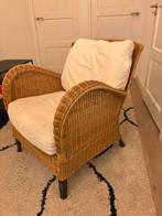 Rotan stoel met witte kussens, Huis en Inrichting, Fauteuils, Ophalen, Gebruikt, Minder dan 75 cm, Riet of Rotan