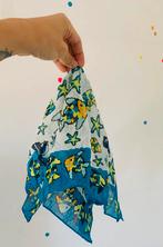Twee vintage zomer bandanas / Noord / Bergen aan Zee, Ophalen of Verzenden, Sjaal