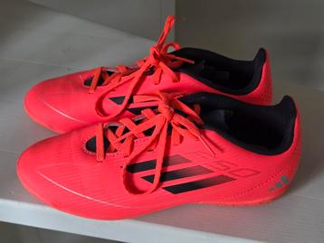 Zaalvoetbalschoenen - Maat 36 2/3 beschikbaar voor biedingen