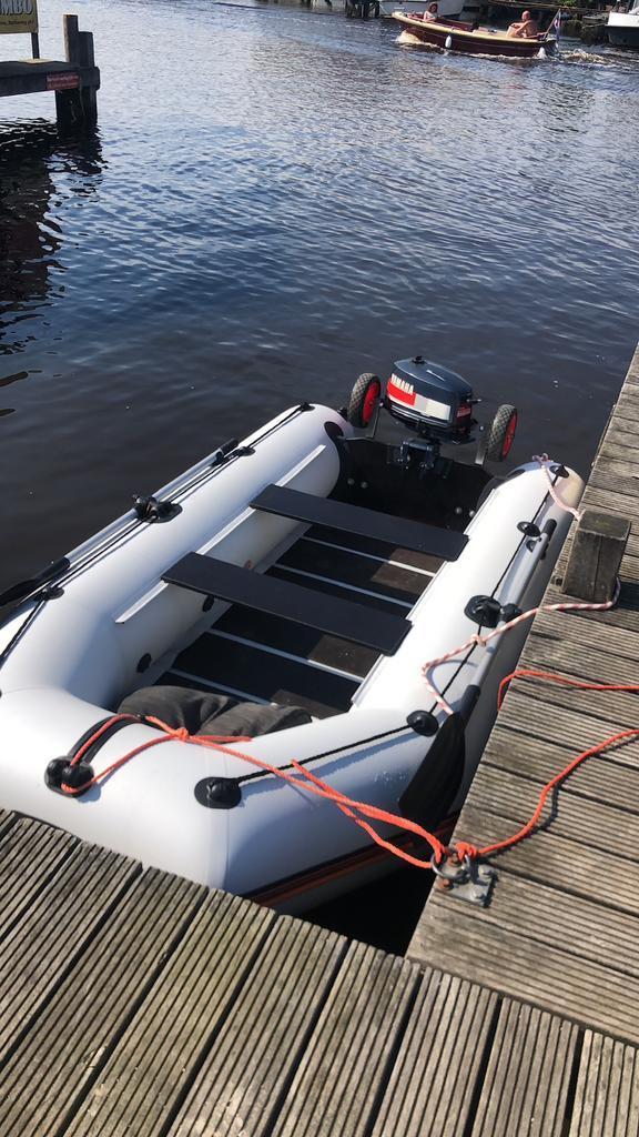 Rubberboot 3.30m met 4pk 2 takt Yamaha buitenboordmotor, Watersport en Boten, Rubberboten, Zo goed als nieuw, Overige merken, Minder dan 70 pk