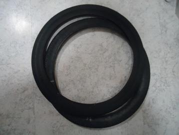 Paar nieuwe (NOS) Michelin Italiaanse Sportbromfiets banden beschikbaar voor biedingen