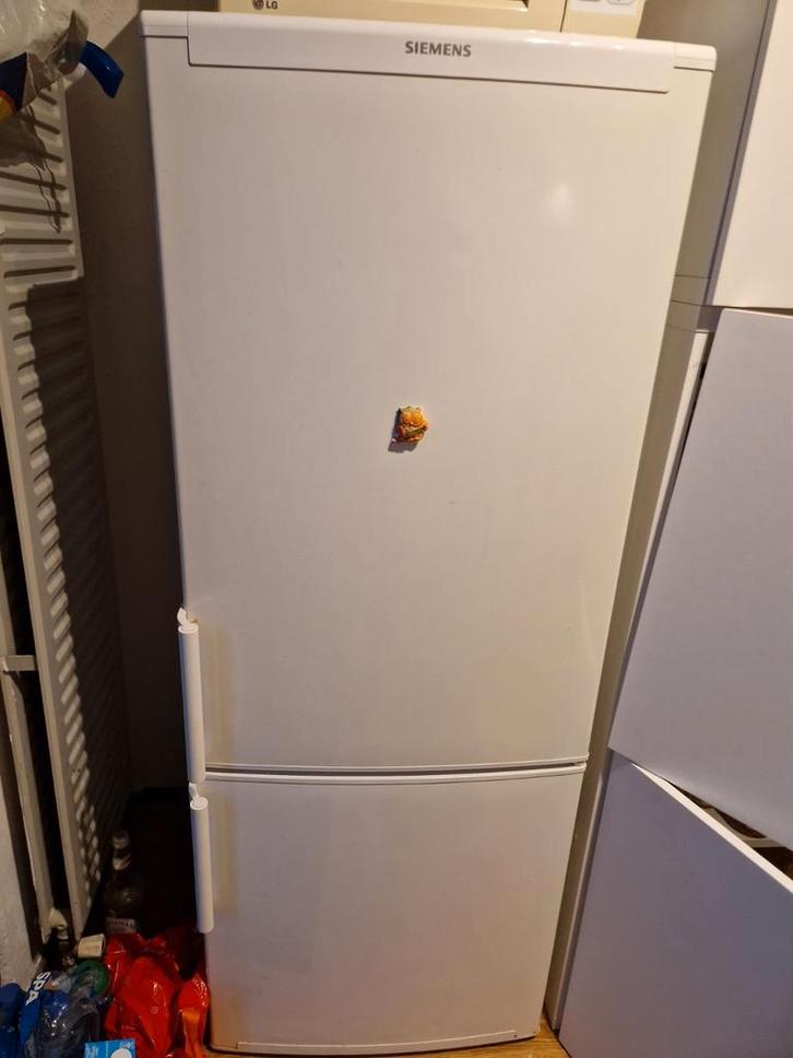 Siemens Koelkast met Vriescombinatie, Witgoed en Apparatuur, Koelkasten en IJskasten, Gebruikt, Met vriesvak, 200 liter of meer