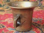 Mooie zware antieke vijzel uit Engeland 9 cm. 18de eeuw., Antiek en Kunst, Antiek | Koper en Brons, Ophalen of Verzenden, Brons