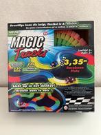 Glow in the dark Magic Tracks met lichtgevende auto - ZGAN!, Ophalen, Zo goed als nieuw