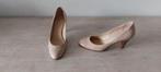 Vero Cuoio volledig leren pumps.Maat 38. Beige., Beige, Ophalen of Verzenden, Zo goed als nieuw, Pumps