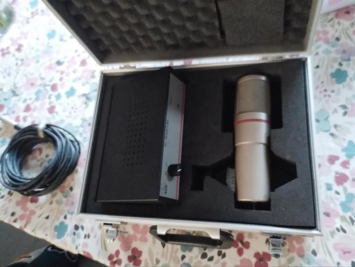 Akg solid tube studio mic met buizen, Muziek en Instrumenten, Microfoons, Zo goed als nieuw, Studiomicrofoon, Ophalen of Verzenden