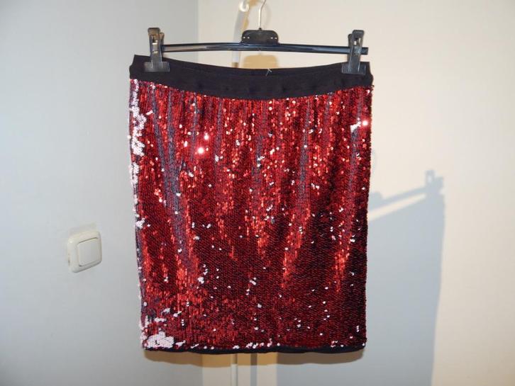 Essentiel Antwerp lovertjes pailletjes rok 2 kleuren 36/38, Kleding | Dames, Rokken, Zo goed als nieuw, Maat 36 (S), Rood, Knielengte