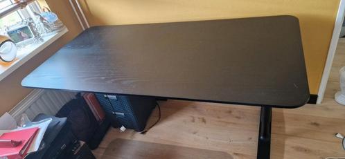 IKEA Bekant Bureau - Zwart, Houten Blad, Verstelbaar, Huis en Inrichting, Bureaus, Gebruikt, Bureau, In hoogte verstelbaar, Ophalen