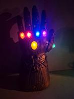 Marvel Avengers - Thanos handschoen Infinity Gaunlet, Ophalen of Verzenden, Zo goed als nieuw