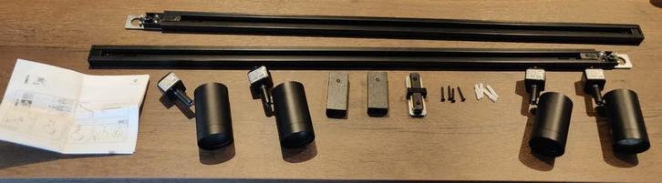 Lamp railsysteem met 4 spots, Huis en Inrichting, Lampen | Spots, Nieuw, Plafondspot of Wandspot, Metaal of Aluminium, Led, Ophalen