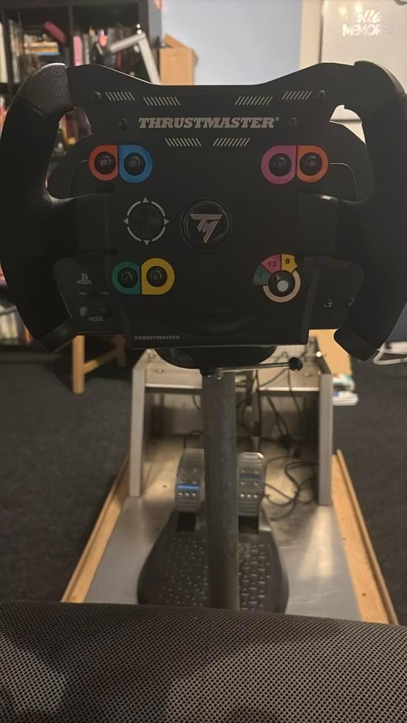 T300 RS met stoel en extra f1 stuur, Spelcomputers en Games, Spelcomputers | Sony PlayStation Consoles | Accessoires, Gebruikt
