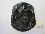 Prachtige hanger /amulet van chinese jade landschap J424, Ophalen of Verzenden, Zo goed als nieuw, Steen of Mineraal