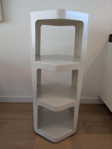 Form + life Collection Peter Ghyzcy beschikbaar voor biedingen