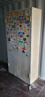 Metalen archiefkast met stickers, Ophalen, 50 tot 100 cm, Metaal, 25 tot 50 cm