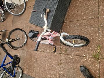 kinder fietsen beschikbaar voor biedingen