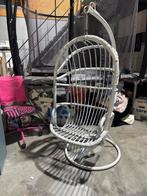 Witte Ei Hangstoel, Huis en Inrichting, Stoelen, Ophalen, Gebruikt, Wit, Riet of Rotan