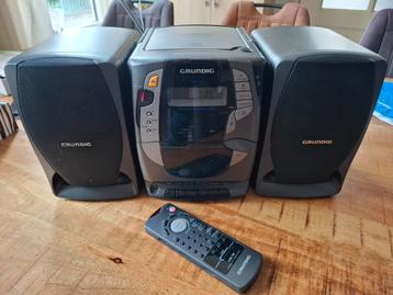 Draagbare Stereo met Radio/CD/Cassette beschikbaar voor biedingen