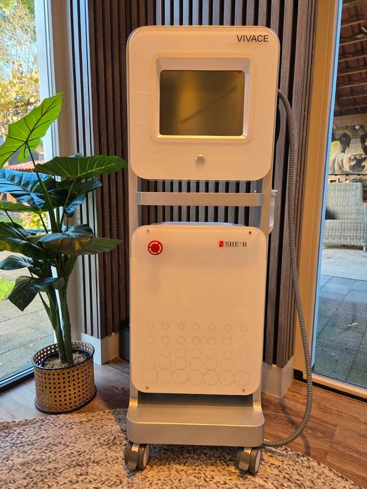 Vivace RF Microneedling Apparaat - 2021, Zakelijke goederen, Kantoor en Winkelinrichting | Winkel en Inventaris, Ophalen