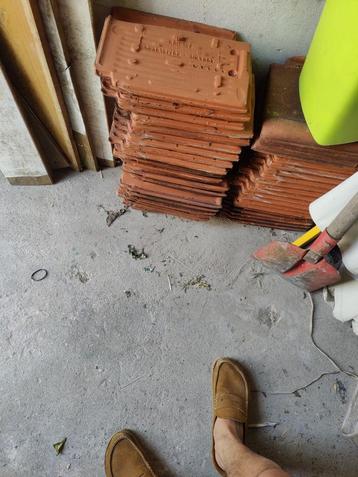Dakpannen te koop beschikbaar voor biedingen
