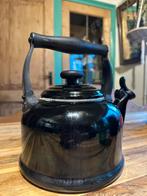 Le Creuset - Theeketel - Theepot alle warmtebronnen, 2 liter of meer, Ophalen of Verzenden, Zo goed als nieuw