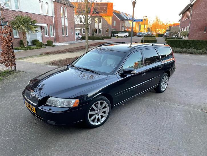 Volvo V70 2.4 140PK 2007 Zwart (youngtimer), Auto's, Volvo, Particulier, Benzine, D, Stationwagon, Handgeschakeld, Origineel Nederlands