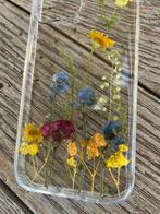 Telefoonhoesje IPhone 13 met echte geperste bloemen, Ophalen of Verzenden, Nieuw, IPhone 13, Hoesje of Tasje