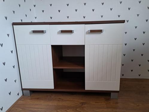 Stevige en ruime commode – topkwaliteit, nog als nieuw!, Kinderen en Baby's, Kinderkamer | Commodes en Kasten, Gebruikt, Commode