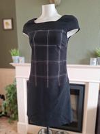 Sandro Ferrone 40 NL 38 M zwart grijs geruit gratis verz NL, Kleding | Dames, Jurken, Maat 38/40 (M), Verzenden, Zwart, Zo goed als nieuw