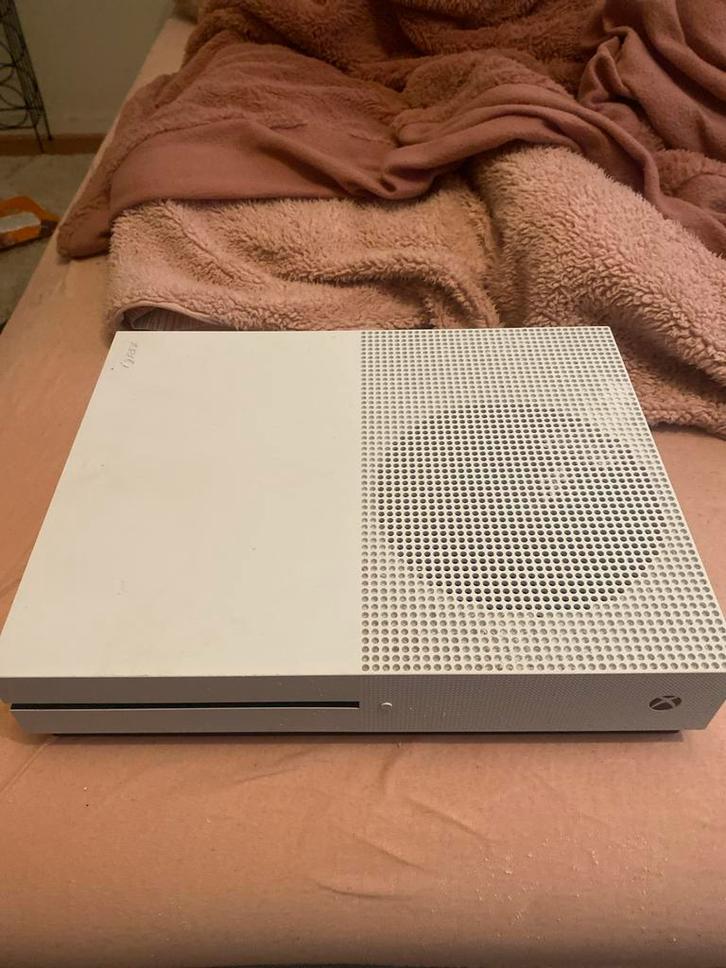 Xbox One - Goed werkend!, Spelcomputers en Games, Spelcomputers | Xbox One, Gebruikt, Xbox One, 500 GB, Zonder controller, Ophalen of Verzenden