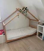 Houten kinderbed huisje 90cm, Ophalen, 85 tot 100 cm, Zo goed als nieuw, Lattenbodem