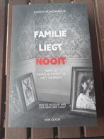 Familie Liegt Nooit - Karen M. McManus, Ophalen of Verzenden, Zo goed als nieuw, Karen M. McManus, Nederland