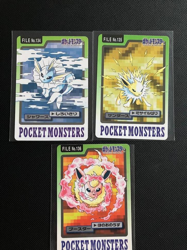 Trio evolutions Pocket Monster, Hobby en Vrije tijd, Verzamelkaartspellen | Pokémon, Zo goed als nieuw, Ophalen of Verzenden