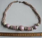 s026) ketting roze met creme bollen en schijfjes, Sieraden, Tassen en Uiterlijk, Kettingen, Ophalen of Verzenden, Gebruikt, Roze