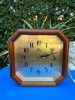 Vintage Vedette wandklok gouden wijzerplaat, Antiek en Kunst, Ophalen