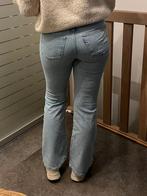 Levis 726 flare maat 28, Ophalen of Verzenden, Zo goed als nieuw, Zwart, Lang