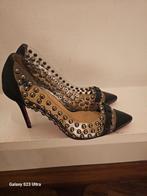 Louboutin Studs pump maat 39 rode zool, Pumps, Zwart, Nieuw, Ophalen of Verzenden