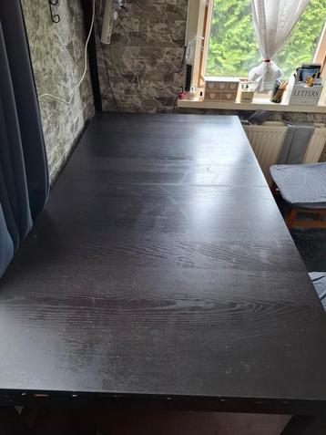 Eettafel. 95 cm breed 175 cm lang beschikbaar voor biedingen