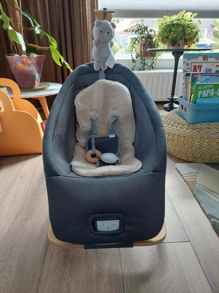 Baby schommelstoel van Ingenuity model Wesley, Kinderen en Baby's, Wipstoeltjes, Zo goed als nieuw, Verstelbaar, Ophalen of Verzenden