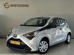 Toyota Aygo 1.0 VVT-i X-Fun 72pk 5D* Navi TomTom / Airco / E, Auto's, Voorwielaandrijving, Stof, Gebruikt, Metallic lak