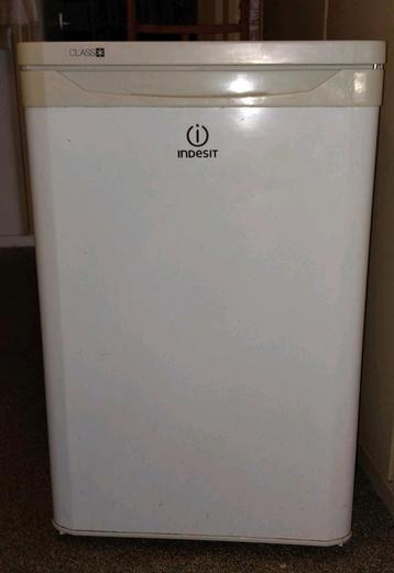 tafelmodel koelkast Indesit  beschikbaar voor biedingen