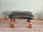 Vintage leren kamelenzadel krukje, jaren 70, Huis en Inrichting, Banken | Voetenbanken en Poefen, Minder dan 50 cm, Gebruikt, Minder dan 50 cm