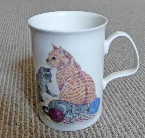 Roy Kirkham vintage kattenbeker Cat Lovers porselein beker, Huis en Inrichting, Keuken | Servies, Gebruikt, Kop(pen) en/of Schotel(s)