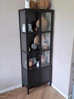 Zwarte Vitrinekast met Glazen Deuren, Huis en Inrichting, Kasten | Vitrinekasten, Ophalen, Minder dan 50 cm, Met deur(en), Zo goed als nieuw