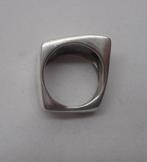 Zilveren zware modernist ring maat 19 nr.408, Sieraden, Tassen en Uiterlijk, Ringen, 18 tot 19, Ophalen of Verzenden, Zo goed als nieuw