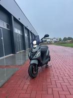 Piaggio Zip 4t IGet 2021 Mat Titanium, Ophalen, Zip, Zo goed als nieuw, Benzine