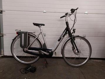 Giant Twist Comfort CS e-bike 28"/57cm beschikbaar voor biedingen